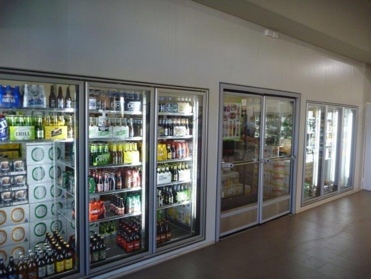 Promenade en verre de porte de caverne de bière dans la promenade commerciale de refroidisseur dans le congélateur de réfrigérateur