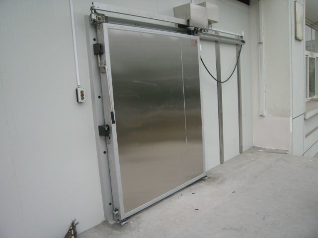 La porte coulissante électrique manuelle a articulé la promenade de porte dans la promenade de refroidissement commerciale de basse température de congélateur dans le refroidisseur